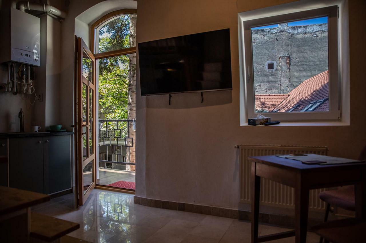 1881 Brasov Old Town - Double Room ภายนอก รูปภาพ